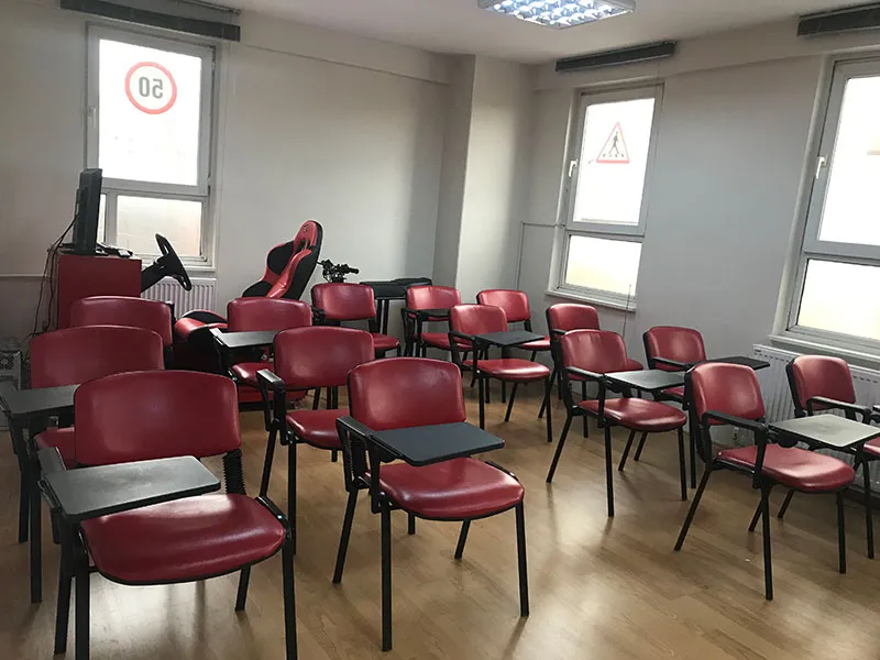 Teorik eğitim dersliği